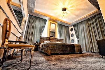 Фото номера Номер с кроватью размера &quot;king-size&quot; и гидромассажной ванной Отель Hotel Bellavista Deta г. Deta 8